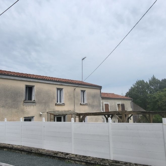  FAMICITY 2 : Maison / Villa | SAINT-LAURS (79160) | 210 m2 | 167 500 € 