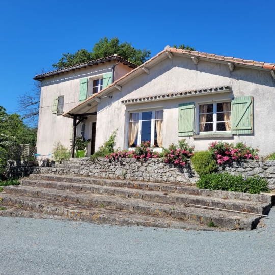  FAMICITY 2 : House | LARGEASSE (79240) | 144 m2 | 112 000 &euro; 