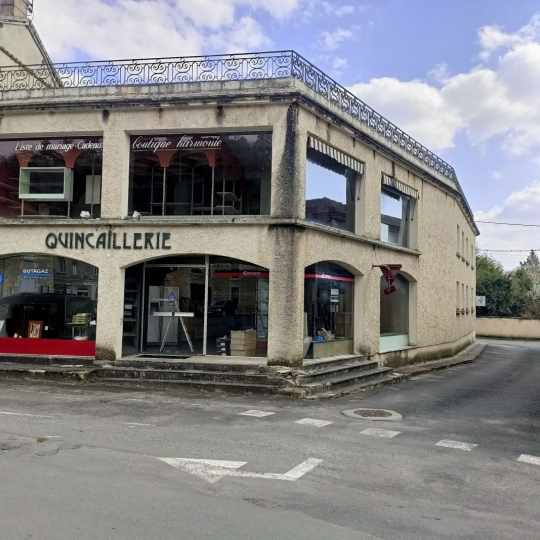  FAMICITY 2 : Office | VERGT (24380) | 150 m2 | 490 000 &euro; 