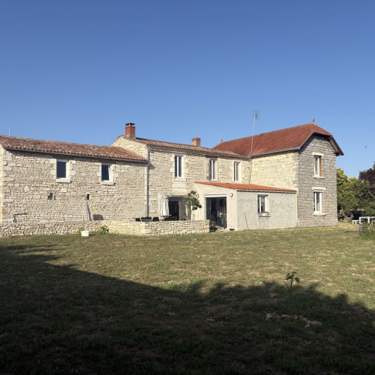  FAMICITY 2 : Maison / Villa | FONTENAY-LE-COMTE (85200) | 317 m2 | 522 000 &euro; 