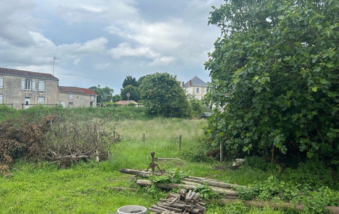 FAMICITY 2 : Terrain | SERIGNE (85200) | 0 m2 | 6 200 € 
