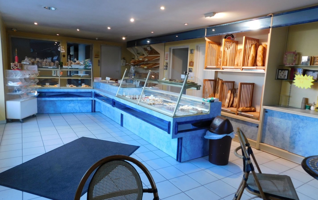 FAMICITY 2 : Local / Bureau | COULONGES-SUR-L'AUTIZE (79160) | 425 m2 | 172 000 € 