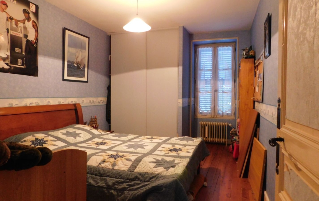 FAMICITY 2 : Local / Bureau | COULONGES-SUR-L'AUTIZE (79160) | 425 m2 | 172 000 € 