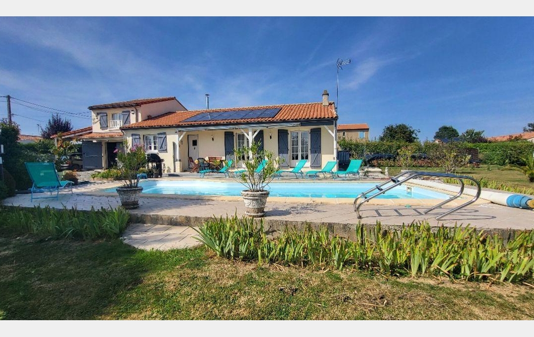FAMICITY DIJON : Maison / Villa | SAINT-LAURS (79160) | 131 m2 | 259 000 € 