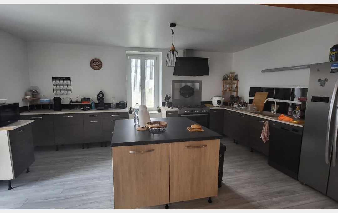 FAMICITY 2 : Maison / Villa | SAINT-LAURS (79160) | 210 m2 | 167 500 € 