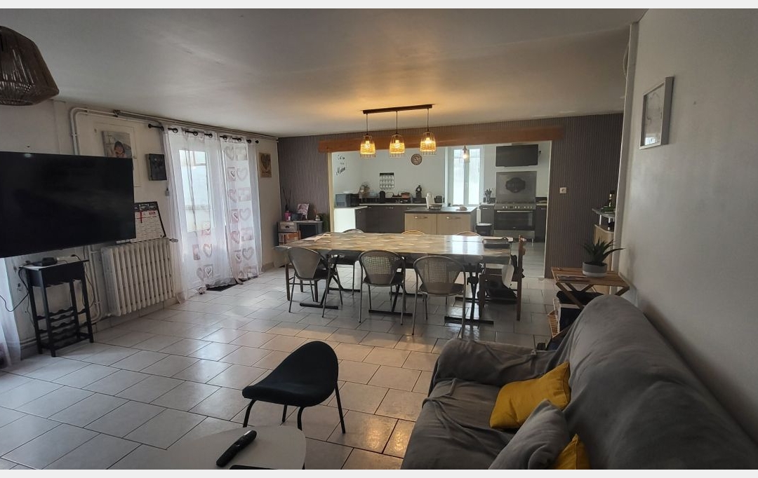 FAMICITY 2 : Maison / Villa | SAINT-LAURS (79160) | 210 m2 | 167 500 € 