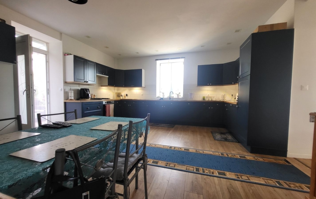 FAMICITY 2 : Maison / Villa | COULONGES-SUR-L'AUTIZE (79160) | 182 m2 | 279 000 € 