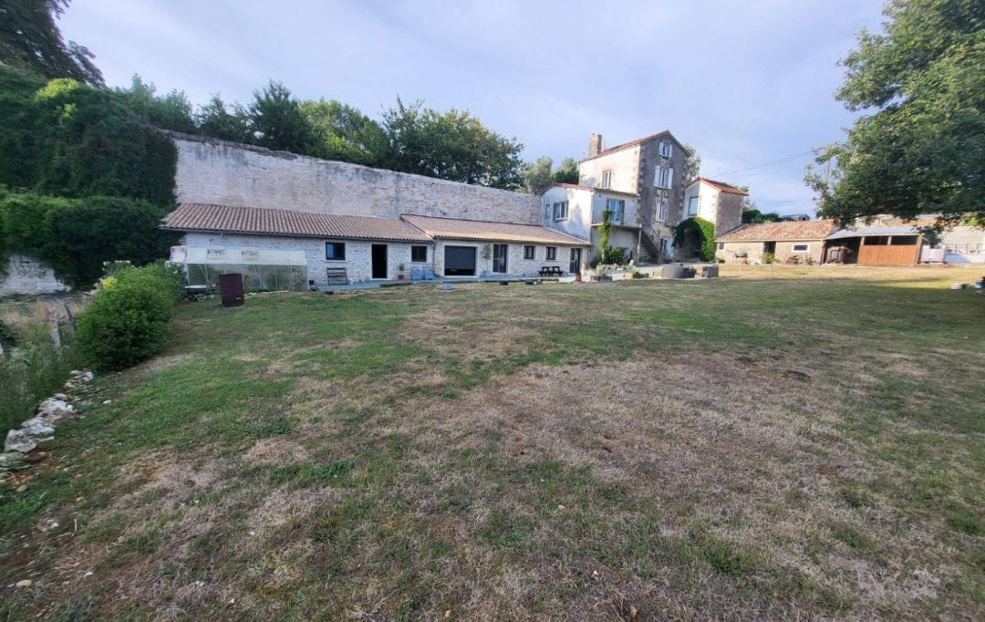FAMICITY 2 : Maison / Villa | COULONGES-SUR-L'AUTIZE (79160) | 182 m2 | 279 000 € 