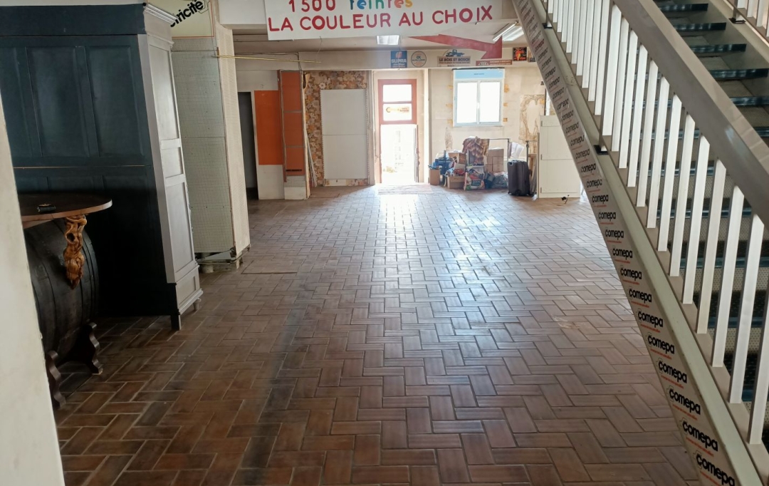 FAMICITY 2 : Office | VERGT (24380) | 150 m2 | 490 000 &euro; 