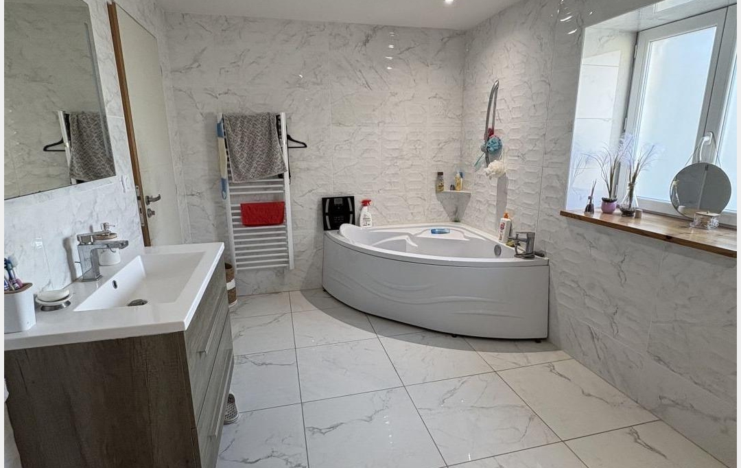 FAMICITY 2 : Maison / Villa | FONTENAY-LE-COMTE (85200) | 317 m2 | 522 000 &euro; 
