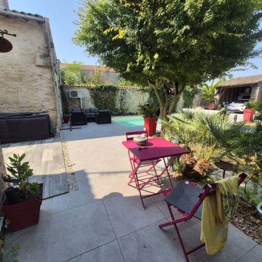 FAMICITY 2 : Maison / Villa | COULONGES-SUR-L'AUTIZE (79160) | 155.00m2 | 220 000 € 