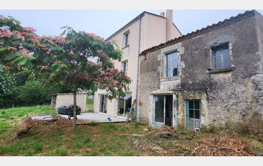 FAMICITY 2 : Maison / Villa | MARSAIS-SAINTE-RADEGONDE (85570) | 165 m2 | 138 000 € 