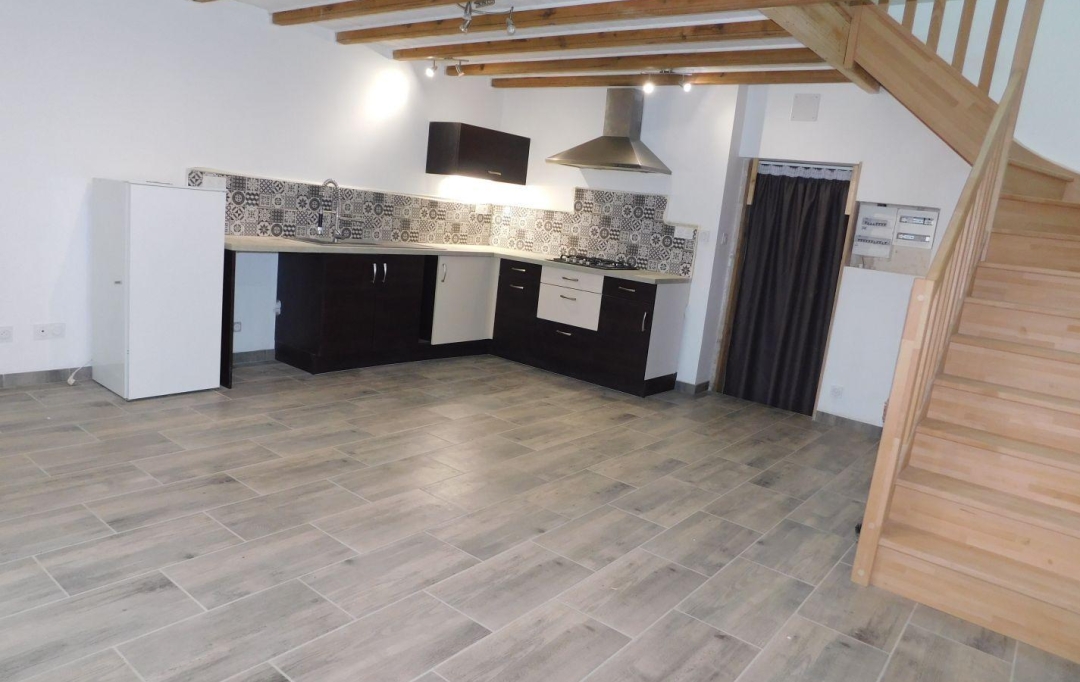 FAMICITY 2 : Maison / Villa | FONTENAY-LE-COMTE (85200) | 350 m2 | 243 500 € 