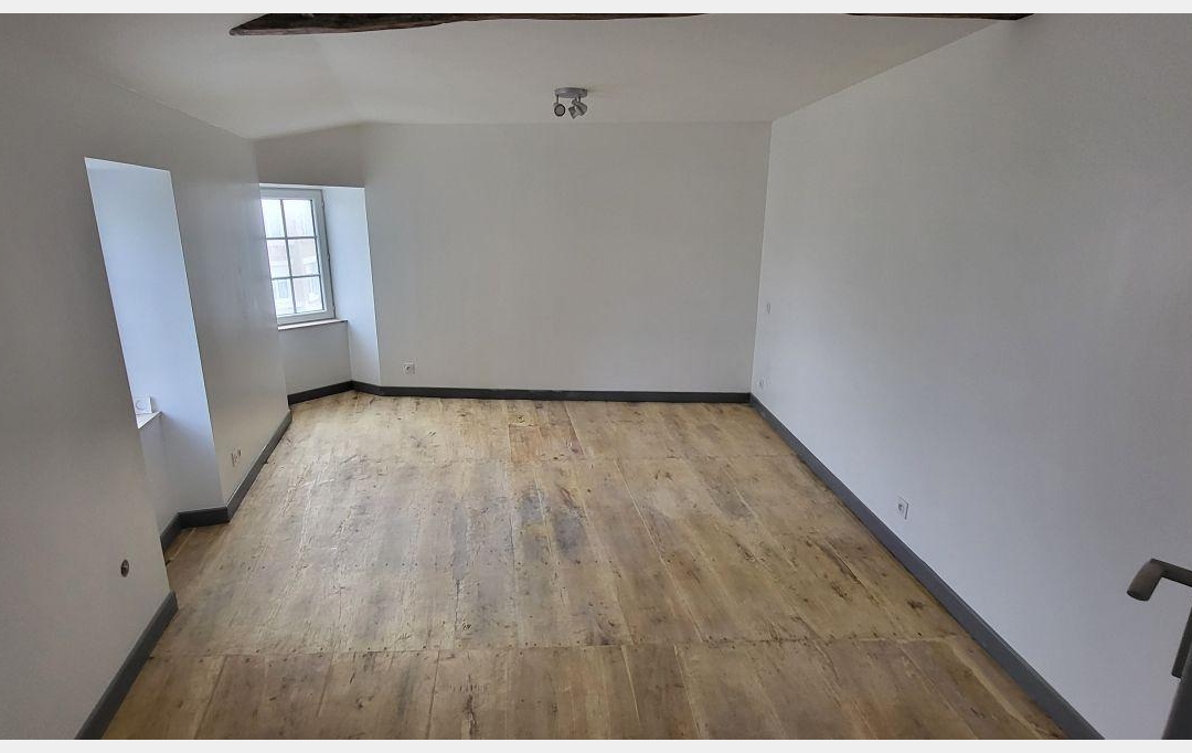 FAMICITY 2 : Maison / Villa | FONTENAY-LE-COMTE (85200) | 350 m2 | 243 500 € 
