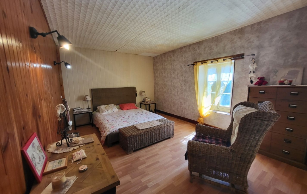 FAMICITY 2 : Maison / Villa | COULONGES-SUR-L'AUTIZE (79160) | 122 m2 | 196 000 € 