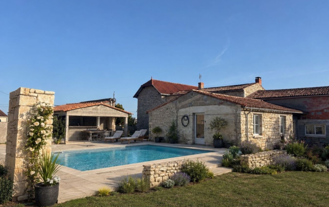 FAMICITY 2 : Maison / Villa | FONTENAY-LE-COMTE (85200) | 317 m2 | 522 000 &euro; 