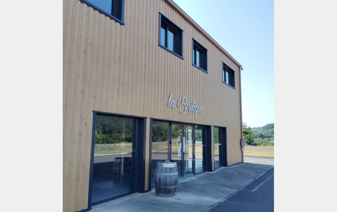 FAMICITY 2 : Autres | GRUN-BORDAS (24380) | 3 500 m2 | 3 675 000 &euro; 