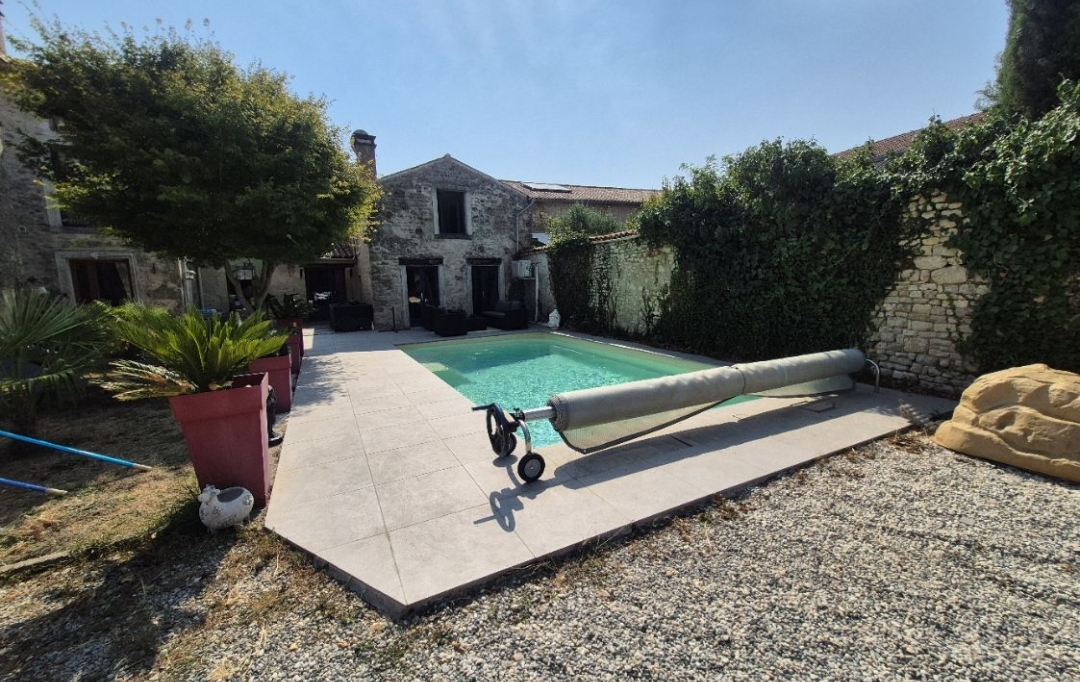FAMICITY 2 : Maison / Villa | COULONGES-SUR-L'AUTIZE (79160) | 155 m2 | 220 000 &euro; 