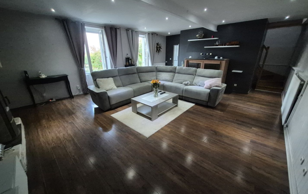FAMICITY 2 : Maison / Villa | SAINT-HILAIRE-DES-LOGES (85240) | 285 m2 | 285 000 &euro; 