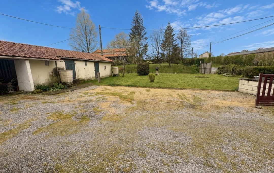 FAMICITY 2 : Maison / Villa | LARGEASSE (79240) | 198 m2 | 145 000 &euro; 