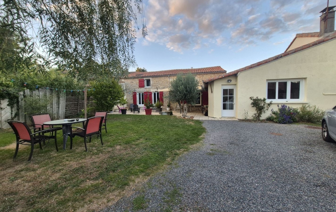 FAMICITY 2 : Maison / Villa | COULONGES-SUR-L'AUTIZE (79160) | 165 m2 | 198 000 &euro; 