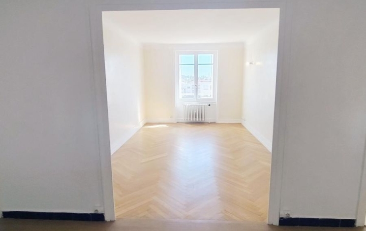 Appartement P3   LYON  70 m2 385 000 € 