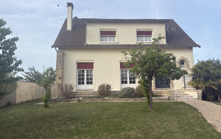 Maison   COULON  249 m2 330 000 € 