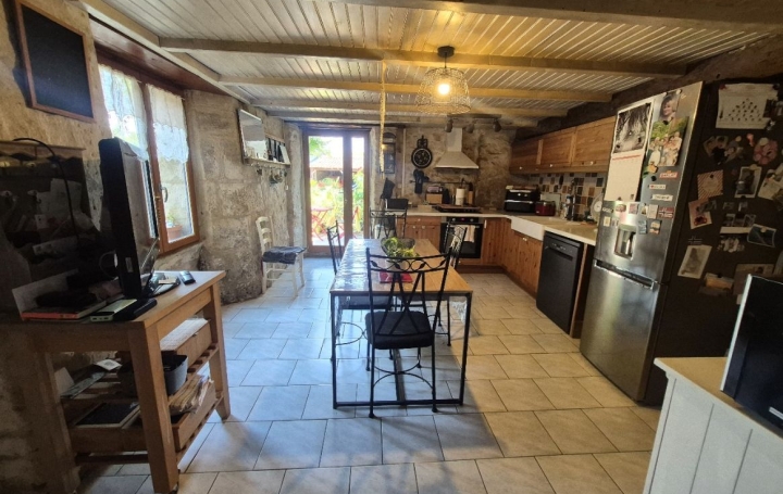 Maison   SAINT-HILAIRE-DES-LOGES  154 m2 220 000 € 