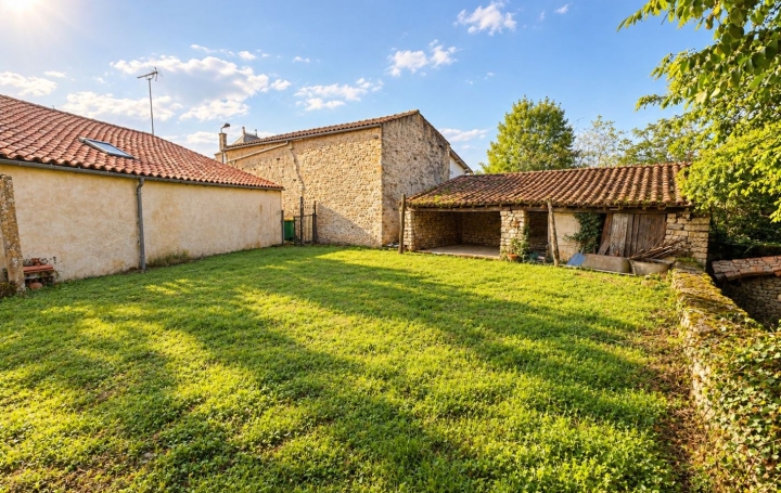 Maison   COULONGES-SUR-L'AUTIZE  123 m2 90 000 € 